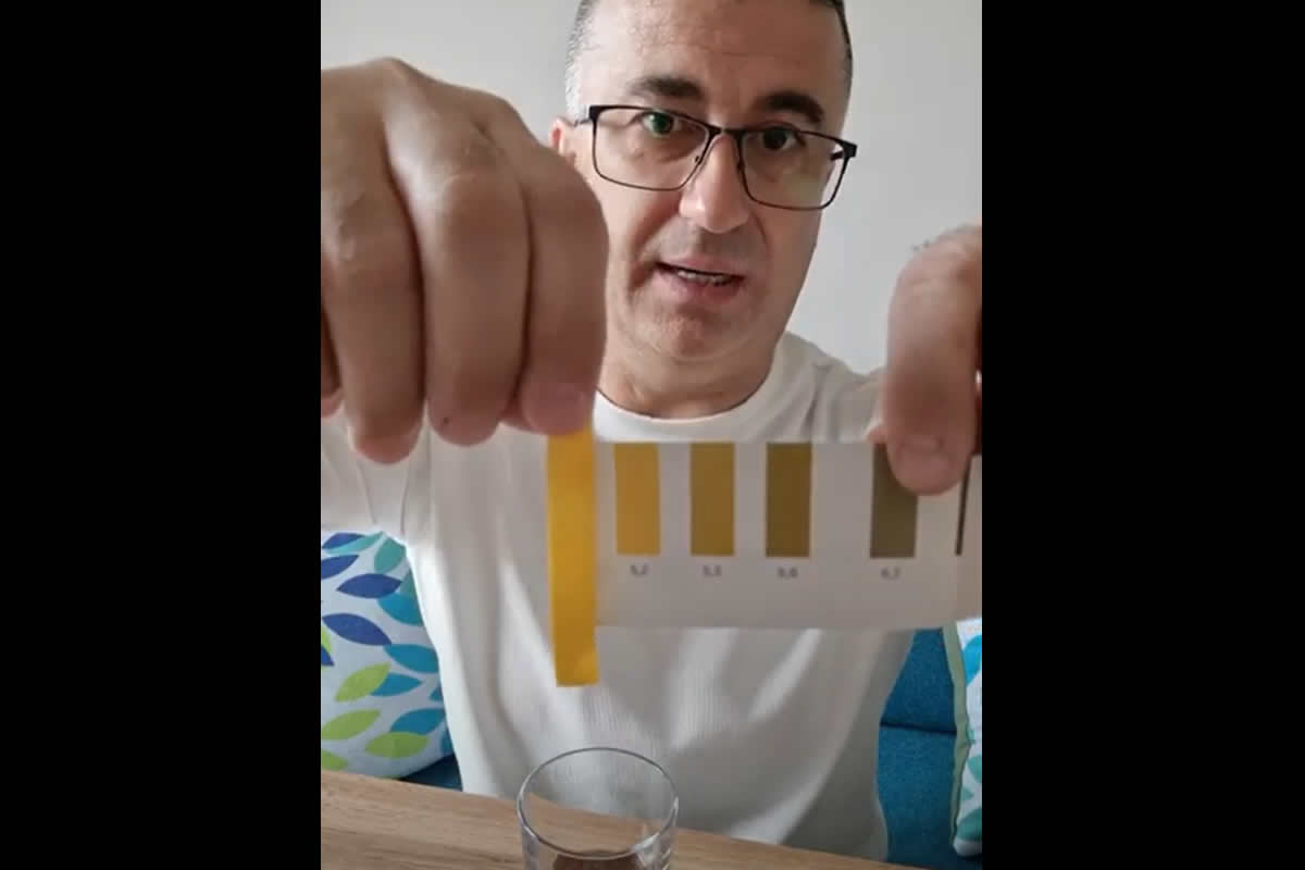 Експеримент с киселинността на Coca Cola