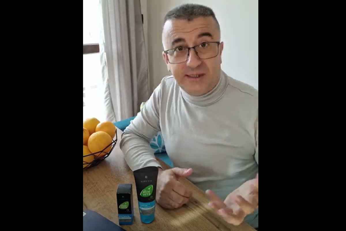 Тъмни кръгове под очите, фини бръчици, подпухване, вреда от UV лъчите и синята светлина от екраните